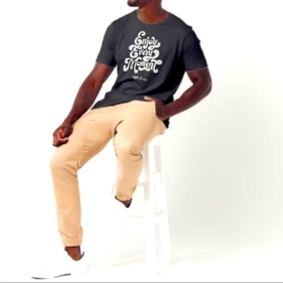 T-Shirt enjoy every moment all sizes yolo inc - Picture 3 of 4